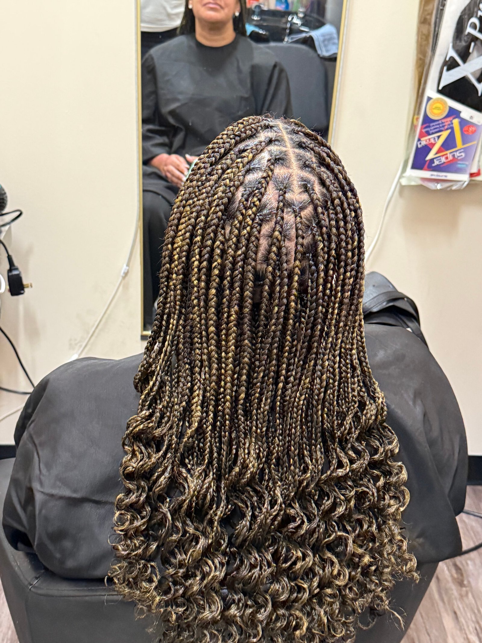 medium knotless boho rosi hair 1 scaled.jpg