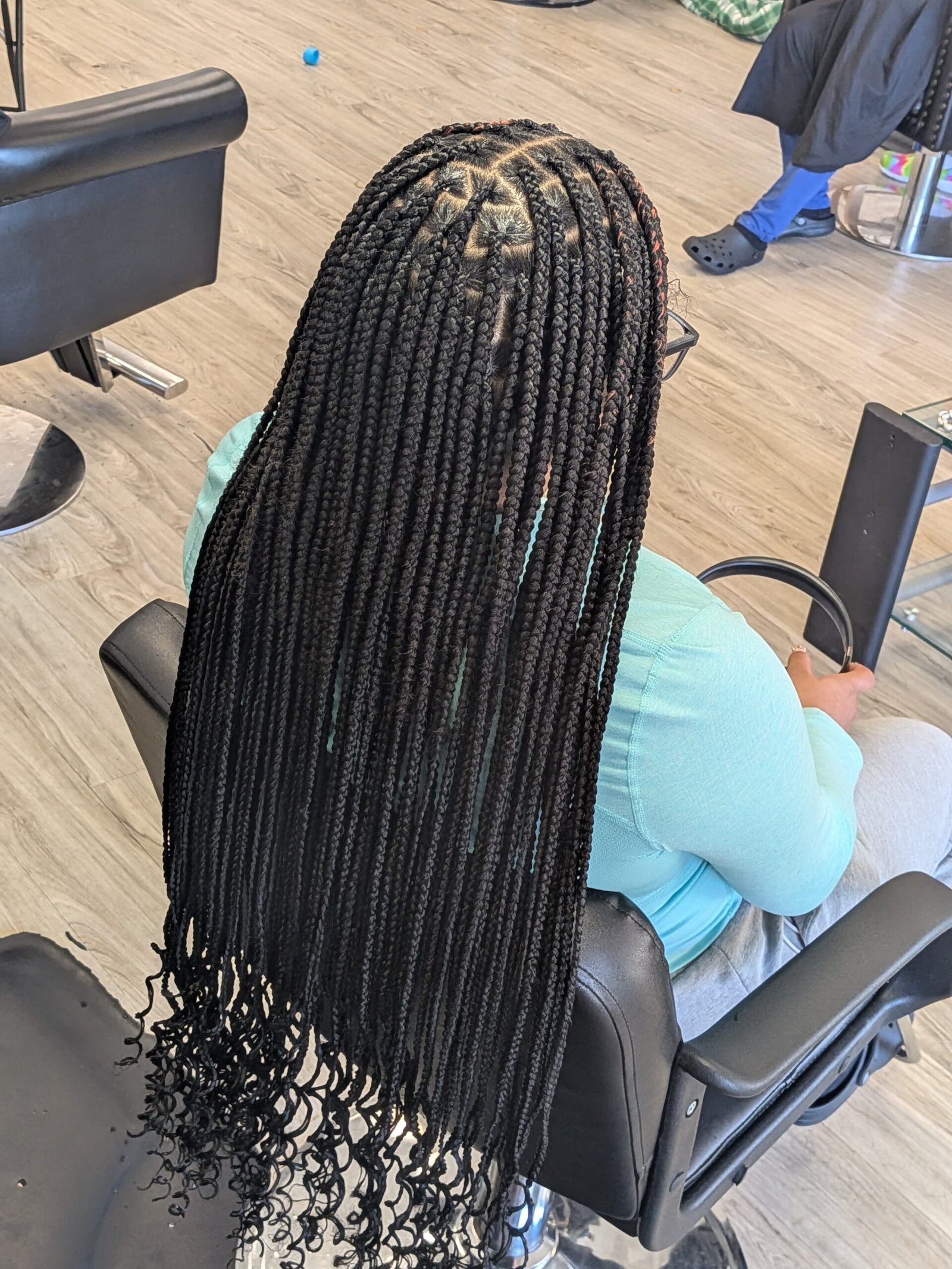 medium knotless rosi hairjpeg 1 scaled.jpeg